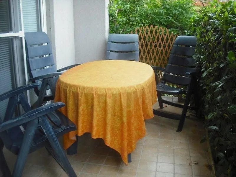 Catalina Apartments Медулин Отель
