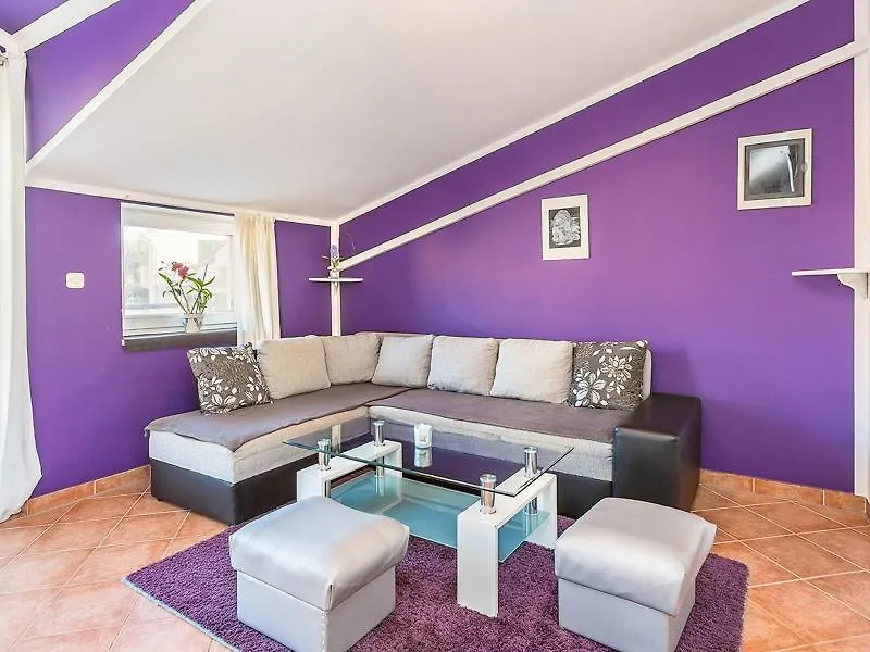 Catalina Apartments Медулин Отель